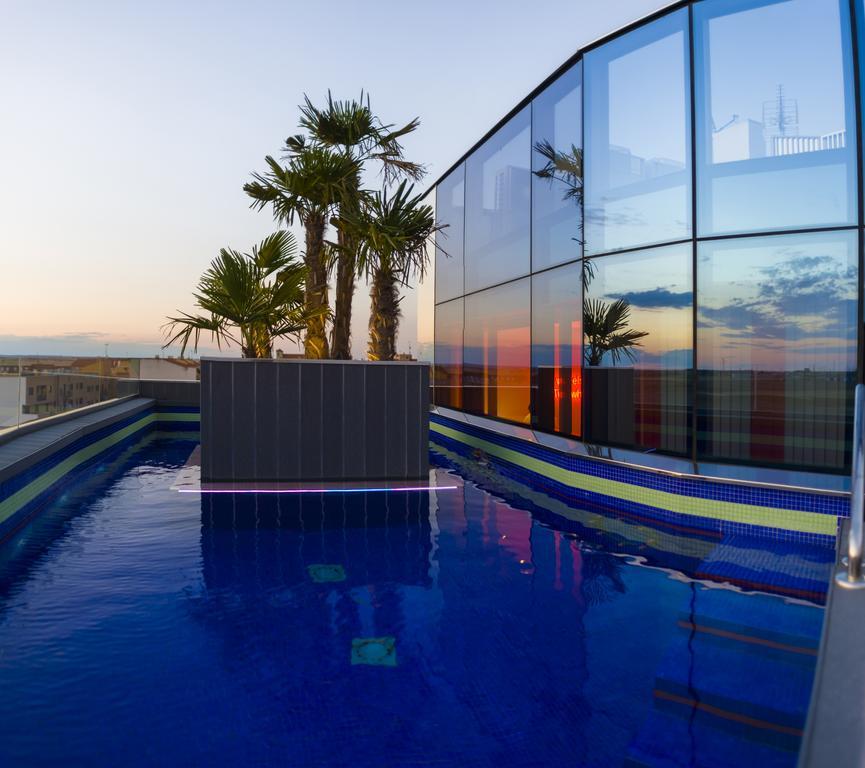 Villares de la Reina Resotel מראה חיצוני תמונה